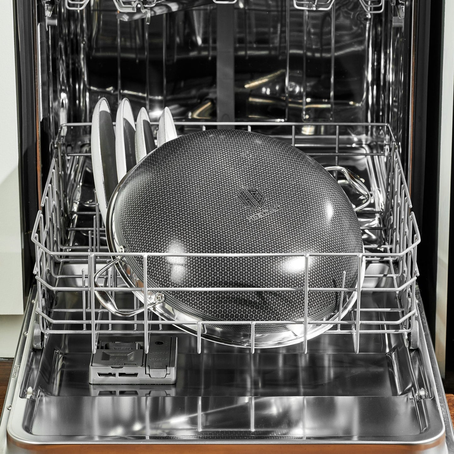 Hybrid Wok with Lid, 14"